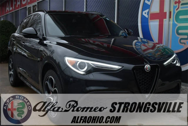 2022 Alfa Romeo Stelvio Veloce AWD photo