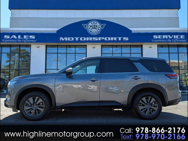 2022 Nissan Pathfinder S 4WD photo