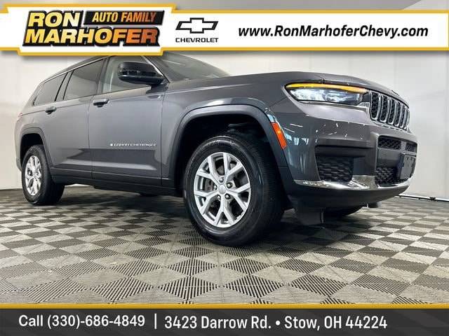 2021 Jeep Grand Cherokee L Laredo 4WD photo