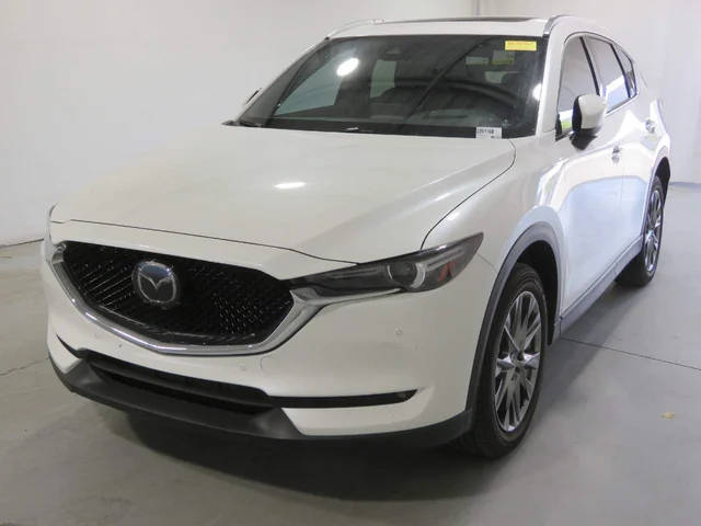 2021 Mazda CX-5 Signature AWD photo