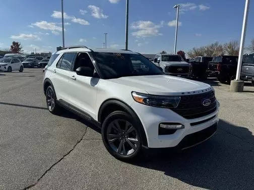 2021 Ford Explorer XLT 4WD photo