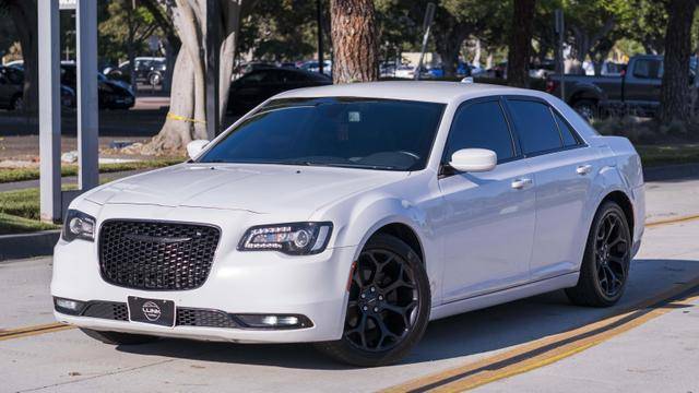 2019 Chrysler 300 300S RWD photo