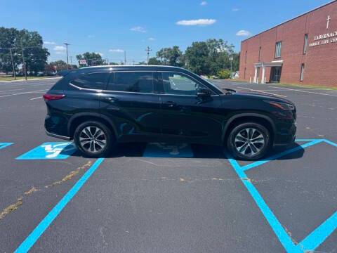 2021 Toyota Highlander XLE FWD photo