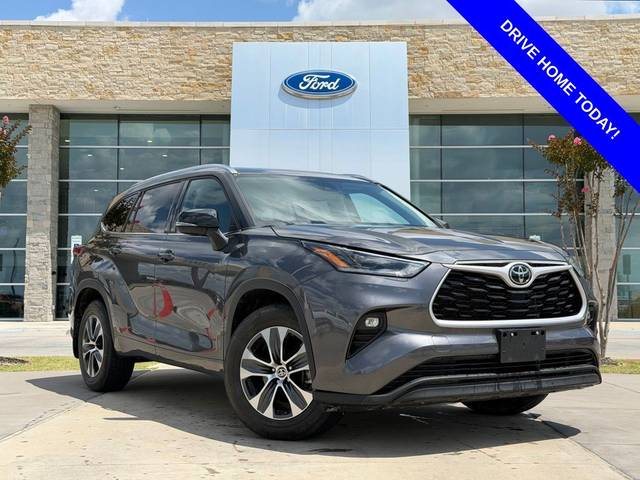 2021 Toyota Highlander XLE AWD photo