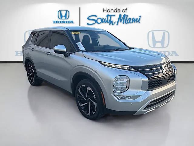 2022 Mitsubishi Outlander SE FWD photo