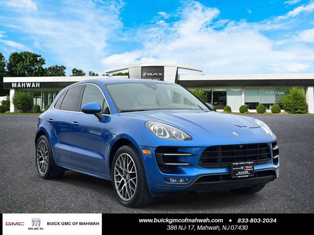 2018 Porsche Macan Turbo AWD photo