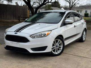 2016 Ford Focus SE FWD photo