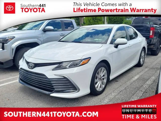 2022 Toyota Camry LE FWD photo