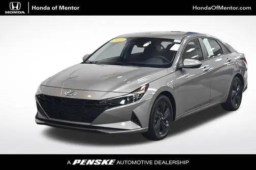 2022 Hyundai Elantra SEL FWD photo