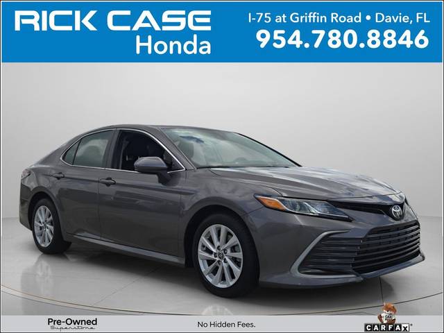 2022 Toyota Camry LE FWD photo