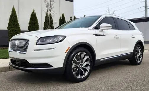 2021 Lincoln Nautilus Reserve AWD photo