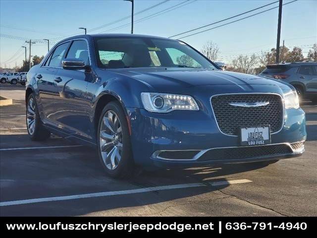 2021 Chrysler 300 Touring RWD photo