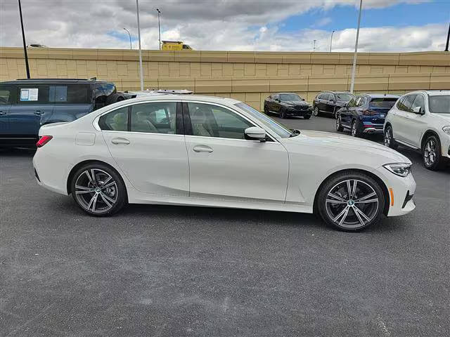 2022 BMW 3 Series 330i RWD photo