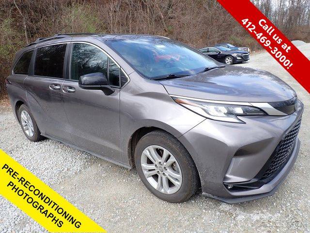 2022 Toyota Sienna XSE AWD photo