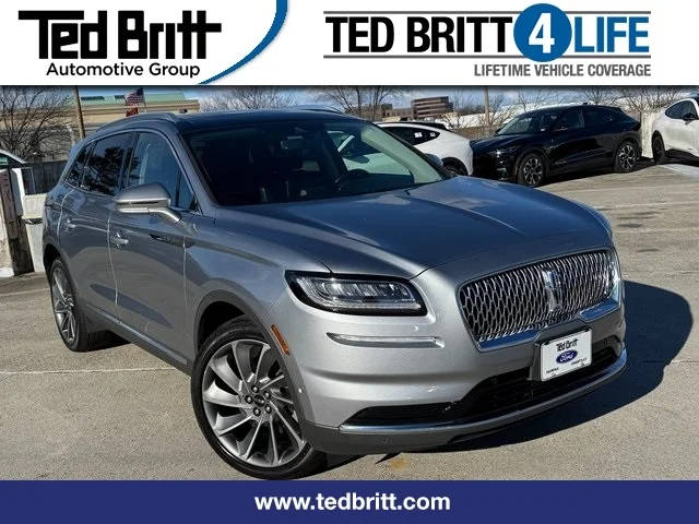 2021 Lincoln Nautilus Reserve AWD photo