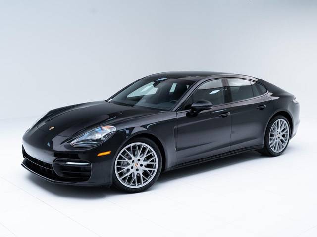 2022 Porsche Panamera  RWD photo