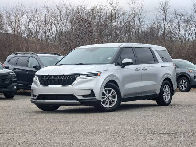 2022 Kia Carnival LXS FWD photo