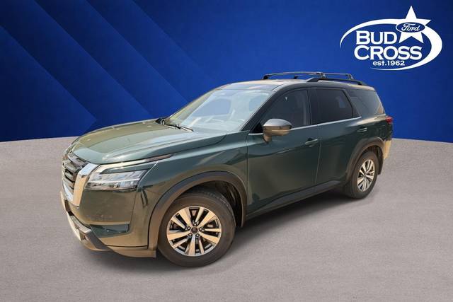 2022 Nissan Pathfinder SL FWD photo