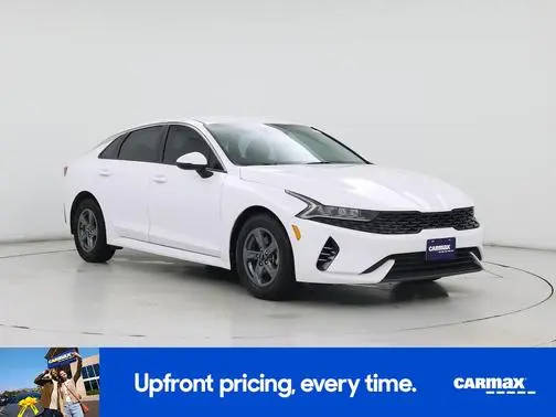 2022 Kia K5 LX FWD photo
