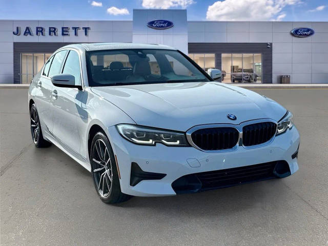 2022 BMW 3 Series 330i RWD photo