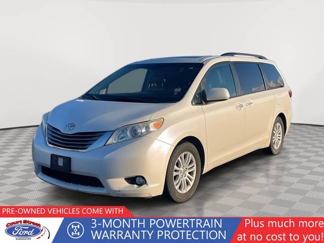 2015 Toyota Sienna XLE FWD photo