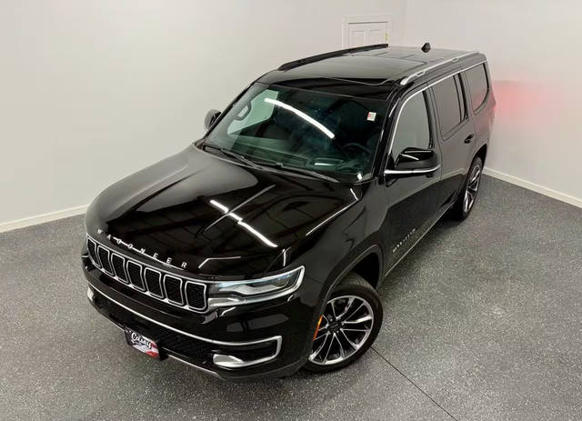 2022 Jeep Wagoneer Series III 4WD photo