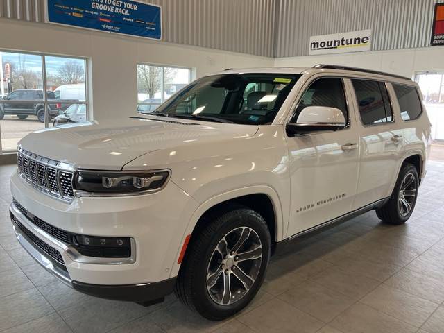 2022 Jeep Grand Wagoneer Series I 4WD photo