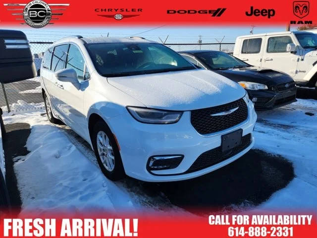 2021 Chrysler Pacifica Minivan Touring L FWD photo