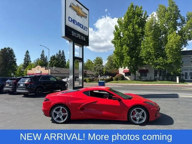 2022 Chevrolet Corvette 2LT RWD photo