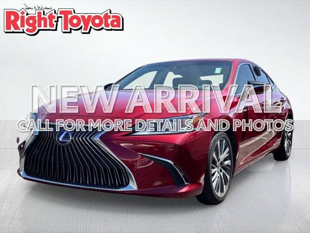 2021 Lexus ES ES 300h FWD photo
