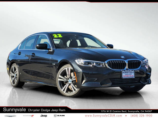 2022 BMW 3 Series 330e RWD photo