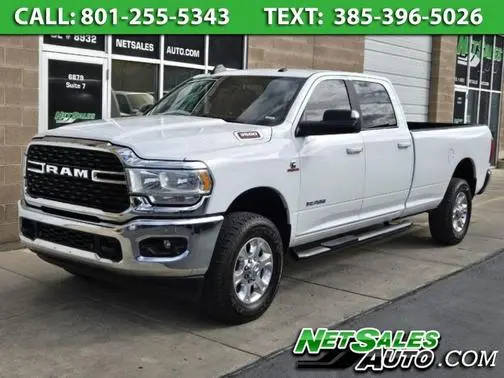 2022 Ram 3500 Big Horn 4WD photo