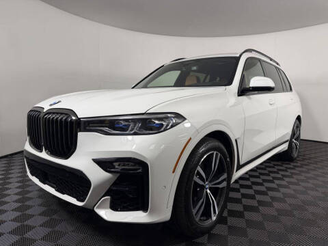 2022 BMW X7 M50i AWD photo