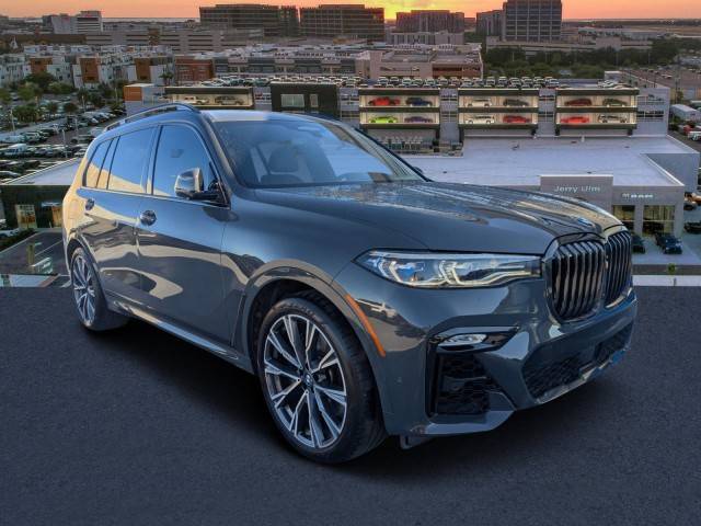 2022 BMW X7 M50i AWD photo