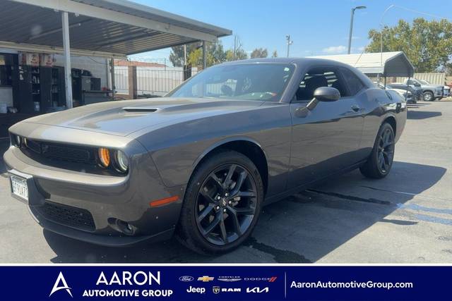 2021 Dodge Challenger SXT RWD photo