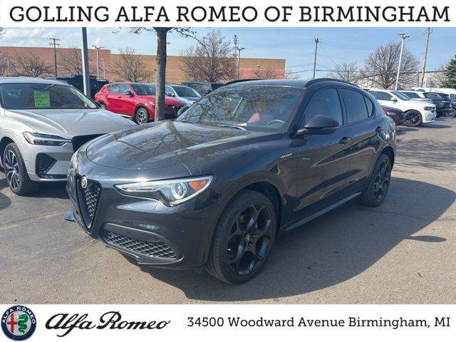 2022 Alfa Romeo Stelvio Veloce AWD photo