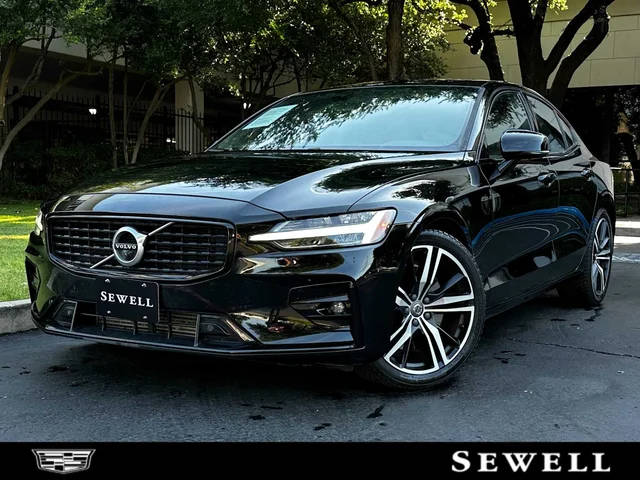2021 Volvo S60 R-Design AWD photo