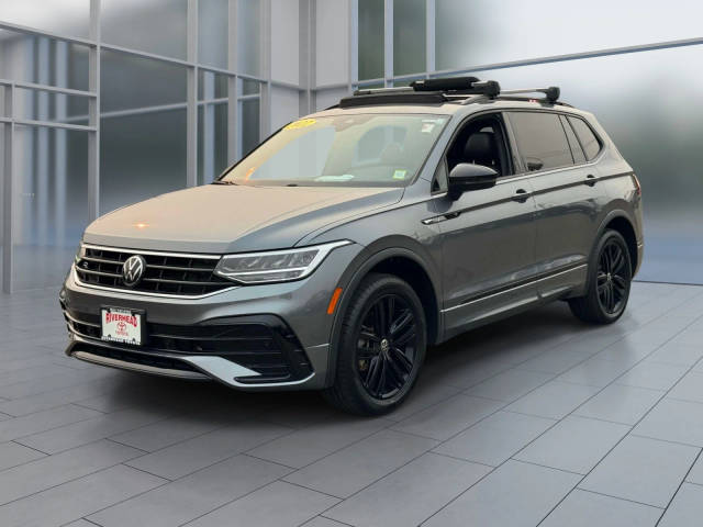 2022 Volkswagen Tiguan SE R-Line Black AWD photo