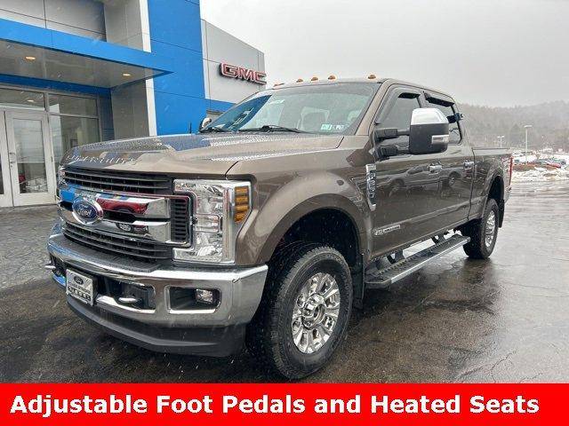 2017 Ford F-350 Super Duty XLT 4WD photo