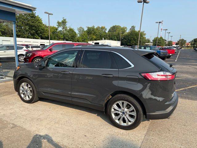 2021 Ford Edge Titanium AWD photo