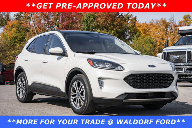 2021 Ford Escape SEL FWD photo