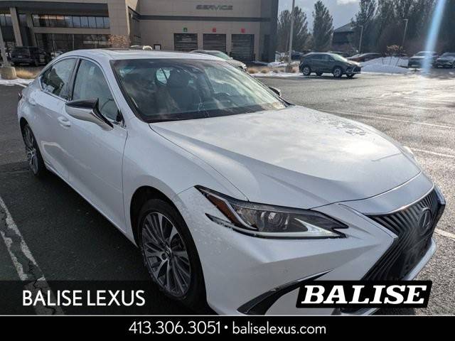 2021 Lexus ES ES 300h FWD photo