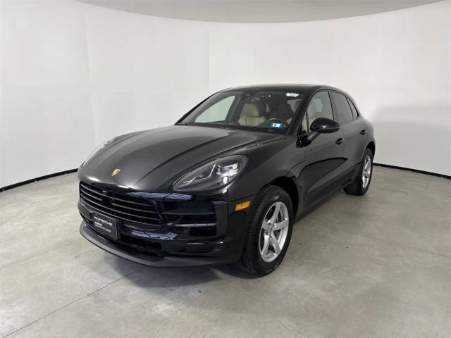 2021 Porsche Macan  AWD photo
