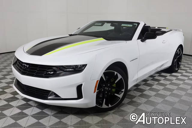 2021 Chevrolet Camaro 2LT RWD photo