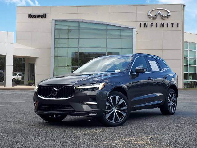 2022 Volvo XC60 Momentum FWD photo