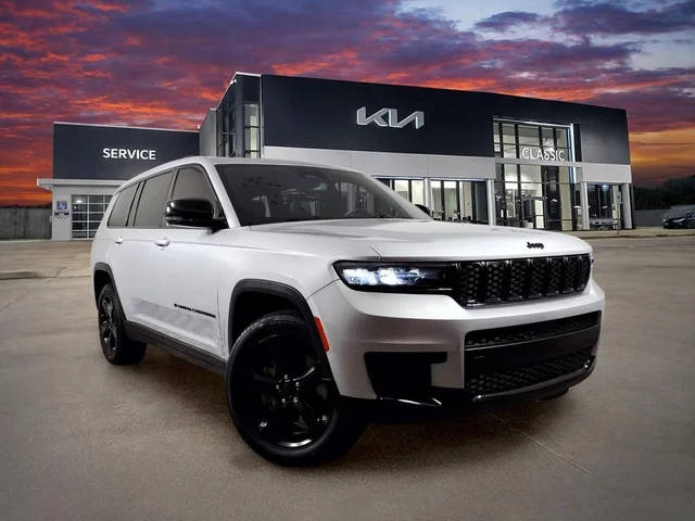 2021 Jeep Grand Cherokee L Altitude RWD photo