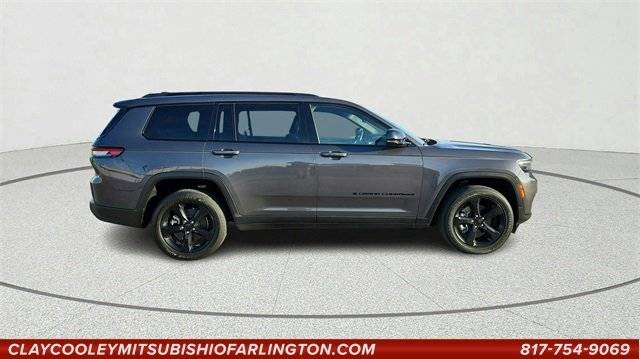 2021 Jeep Grand Cherokee L Altitude 4WD photo