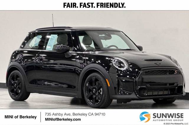 2022 MINI Hardtop 2 Door Cooper S FWD photo