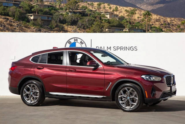 2022 BMW X4 xDrive30i AWD photo