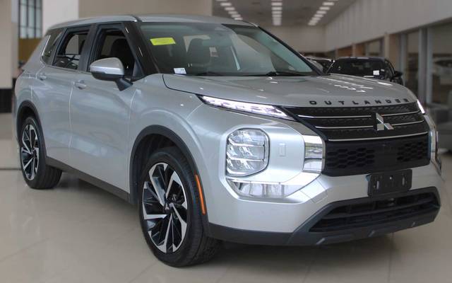 2022 Mitsubishi Outlander ES 4WD photo